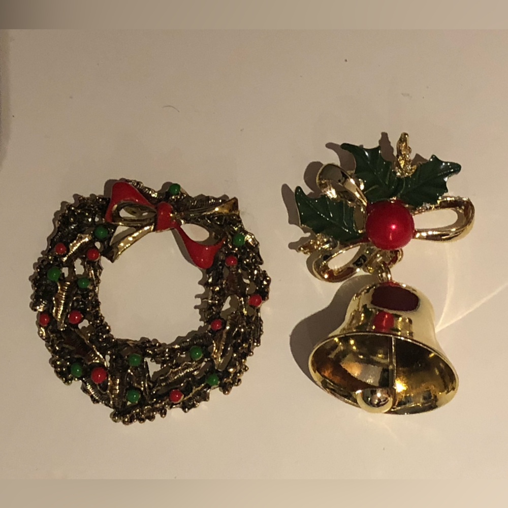 Vintage Christmas brooches pins